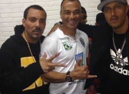 Dexter, Cafu e Mano Brown